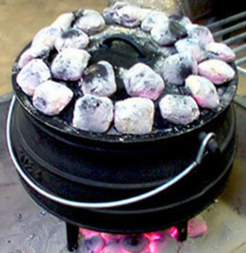 http://www.anniescollections.com/cdn/shop/products/potjie-pots-size-8-potjie-pot-cauldron-5-gal-pure-cast-iron-outdoor-festivals-2_grande.jpg?v=1621814754