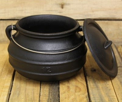 Cast Iron Flat Bottom Bean pot 2 quart Potjie Plat